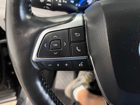 Used 2021 Toyota Highlander Limited image 25