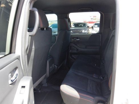 Used 2024 Nissan Frontier PRO-4X w/ Technology Package AWD/4WD image 27