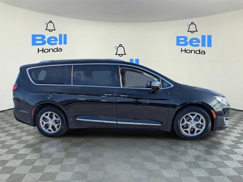 Used 2018 Chrysler Pacifica Limited w/ Advanced Safetytec Group image 5