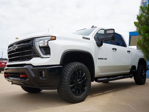 New 2026 Chevrolet Silverado 2500 LT w/ Trail Boss Package AWD/4WD image 4