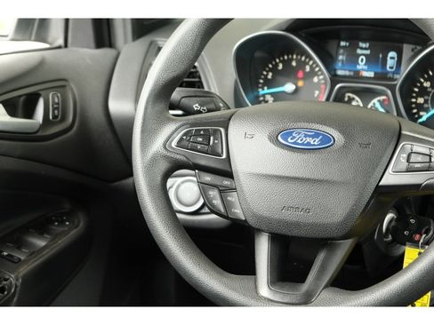 Used 2018 Ford Escape SE w/ SE Sync 3 Package AWD/4WD image 19