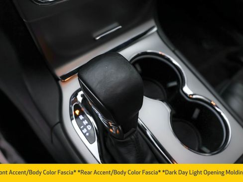 Used 2018 Jeep Grand Cherokee Altitude image 16