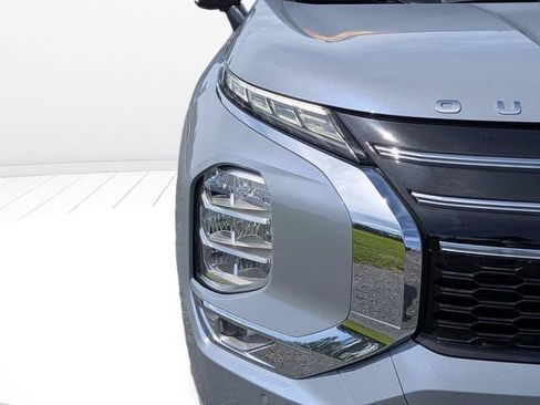 Used 2025 Mitsubishi Outlander SEL FWD image 9