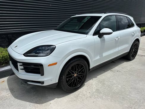 Certified 2026 Porsche Cayenne AWD/4WD image 7