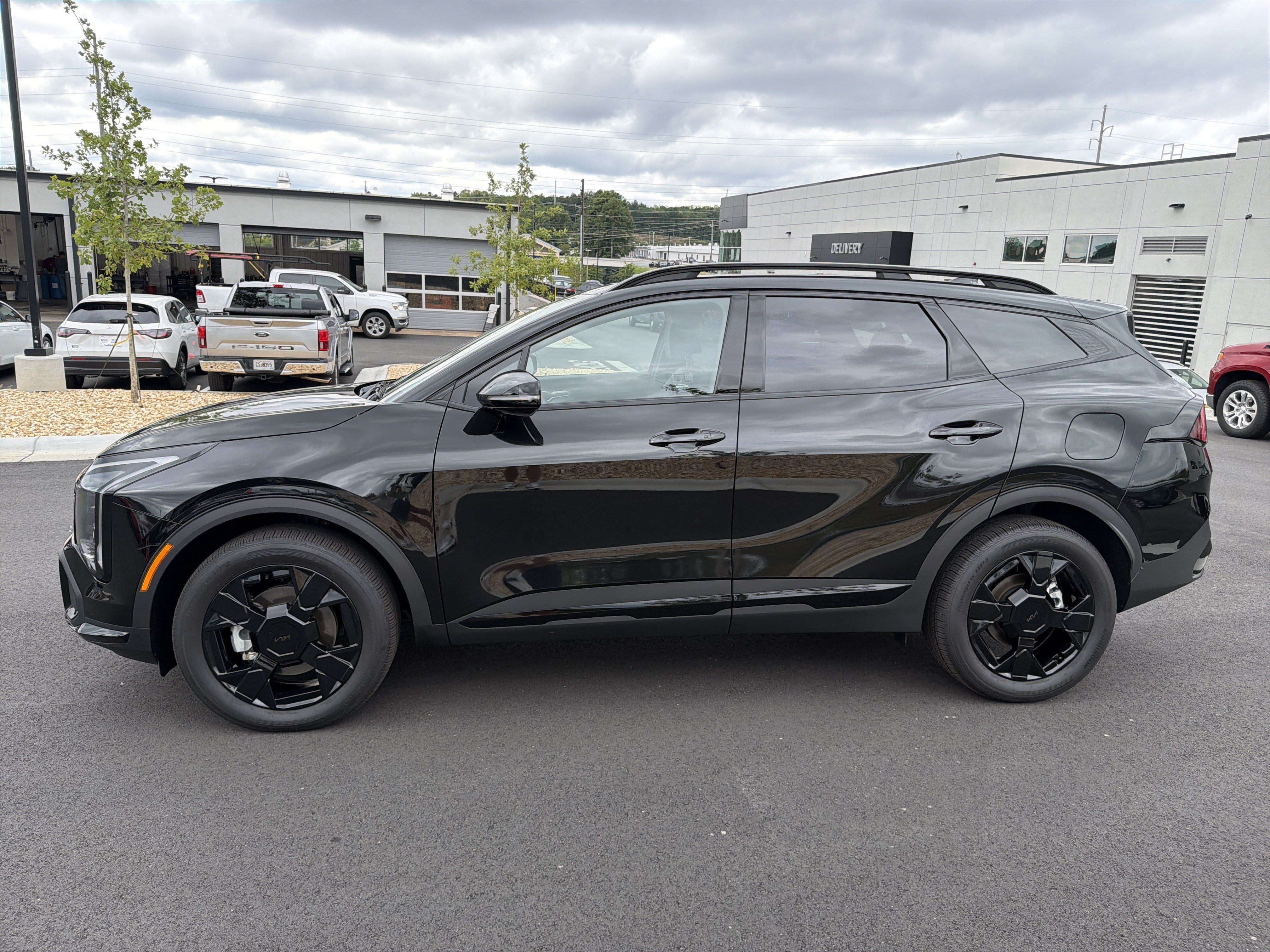 Used 2026 Kia Sportage X-Line AWD/4WD image 4