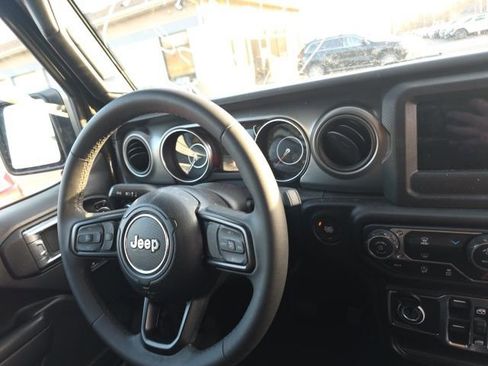 Used 2023 Jeep Wrangler Sport S image 8