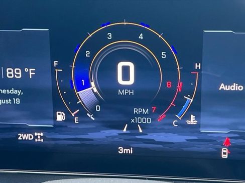 New 2027 Chevrolet Traverse Z71 w/ Driver Confidence Package AWD/4WD image 2