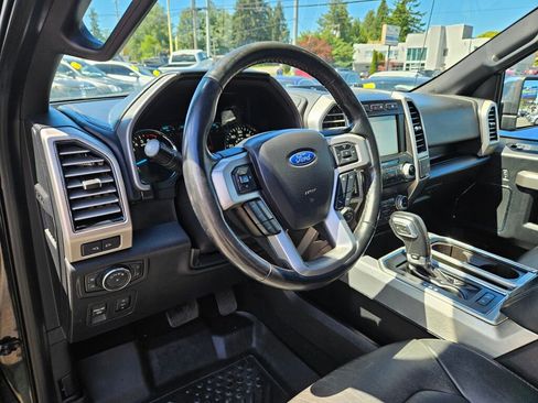 Used 2019 Ford F150 Platinum w/ Equipment Group 701A Luxury AWD/4WD image 17