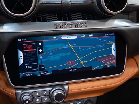 Certified 2023 Ferrari Portofino M image 31