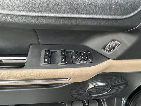 Used 2022 Ford Expedition Max XLT image 22