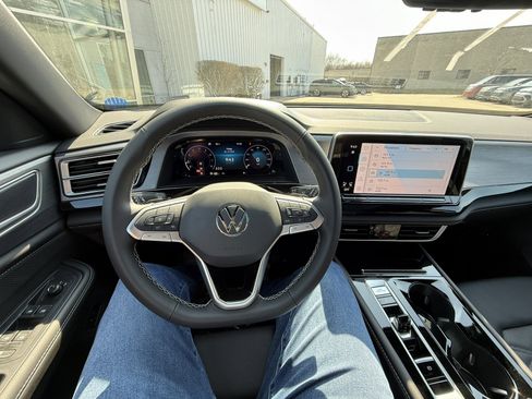 New 2026 Volkswagen Atlas Cross Sport SE AWD/4WD image 12