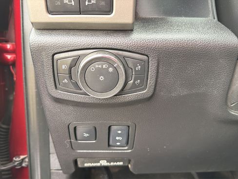 Used 2017 Ford F350 Lariat w/ Lariat Ultimate Package AWD/4WD image 21