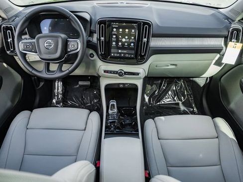 New 2026 Volvo XC40 B5 Ultra w/ Protection Package Premier image 20