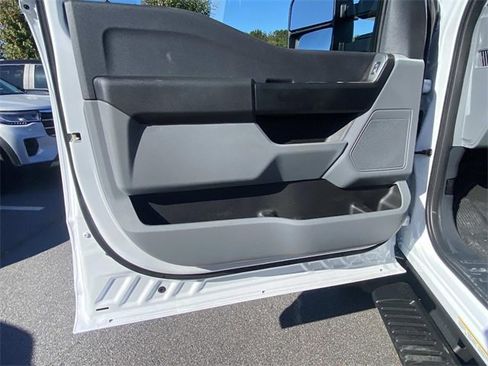 New 2026 Ford F450 XL w/ XL Chrome Package image 13