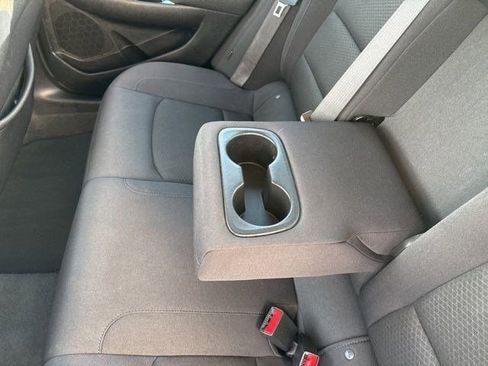 Used 2024 Chevrolet Malibu LT image 34