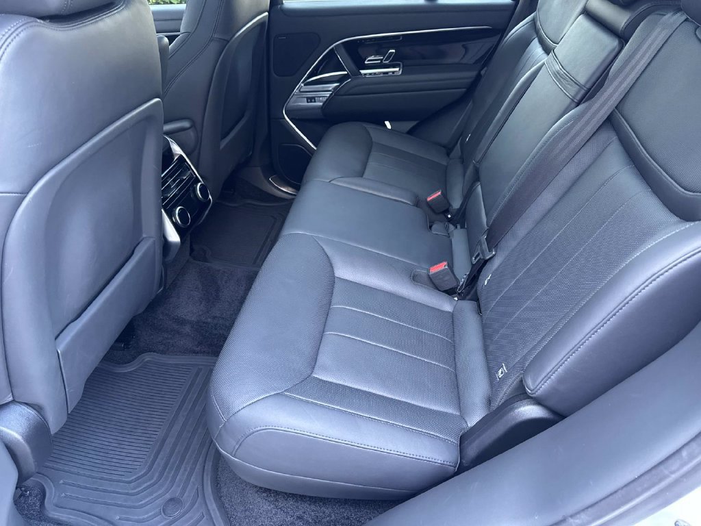 Certified 2023 Land Rover Range Rover SE AWD/4WD image 16