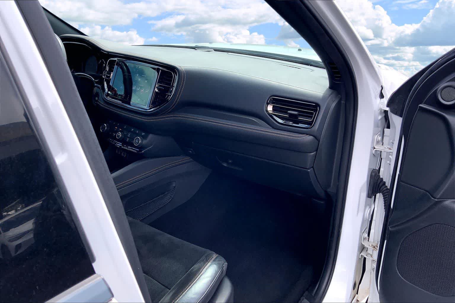 Used 2022 Dodge Durango R/T w/ Quick Order Package 22F AWD/4WD image 23