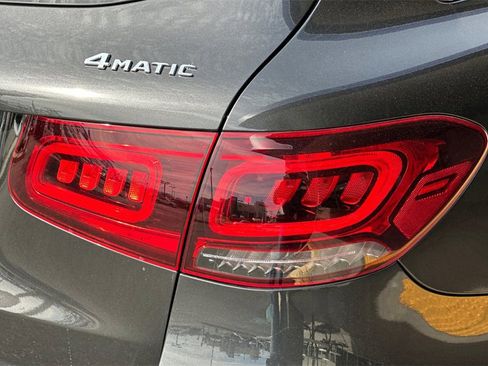 Used 2021 Mercedes-Benz GLC 300 4MATIC image 23