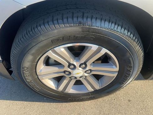 Used 2017 Chevrolet Traverse LT image 7
