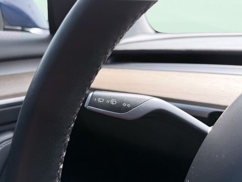 Used 2022 Tesla Model 3 Standard Range RWD image 59