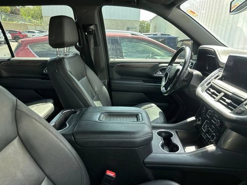 Used 2022 Chevrolet Suburban Z71 AWD/4WD image 8