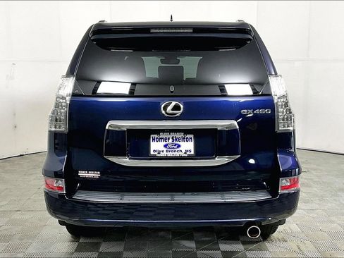 Used 2022 Lexus GX 460 image 4