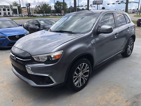 Used 2018 Mitsubishi Outlander Sport ES FWD image 1