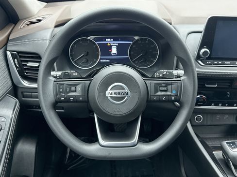 Used 2021 Nissan Rogue SV AWD/4WD image 12