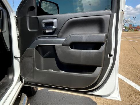 Used 2018 Chevrolet Silverado 1500 LT w/ Texas Edition image 28