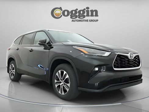 Certified 2026 Toyota Highlander XLE AWD/4WD image 29