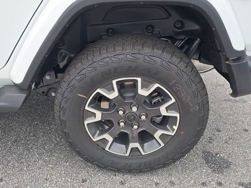 New 2025 Jeep Wrangler Sahara image 7