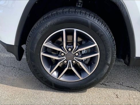Used 2019 Jeep Grand Cherokee Limited AWD/4WD image 8