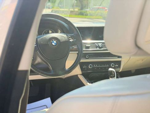 Used 2011 BMW 528i Sedan RWD image 12