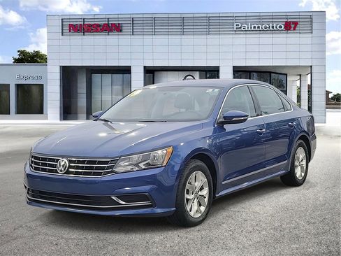 Used 2017 Volkswagen Passat 1.8T S image 3