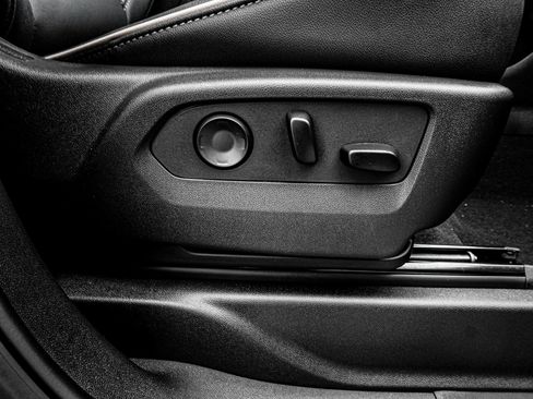 New 2026 Chevrolet Suburban Premier w/ Sun And Tow Package image 25