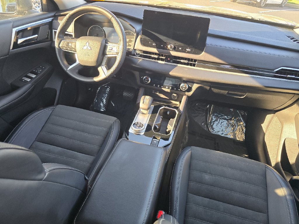 Used 2025 Mitsubishi Outlander SE AWD/4WD image 30