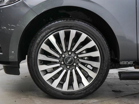 Used 2021 Lincoln Navigator Reserve w/ Luxury Package AWD/4WD image 30