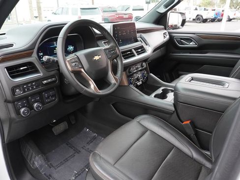 Certified 2024 Chevrolet Suburban High Country image 18