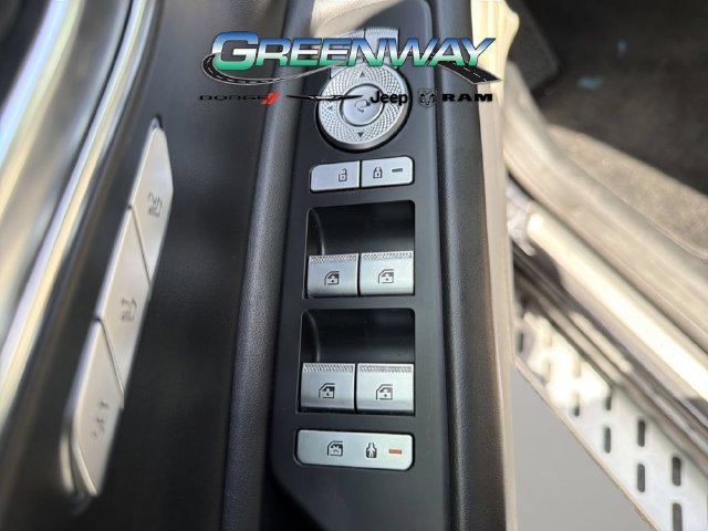 Used 2021 Genesis GV80 2.5T w/ Prestige Package 04 AWD/4WD image 19