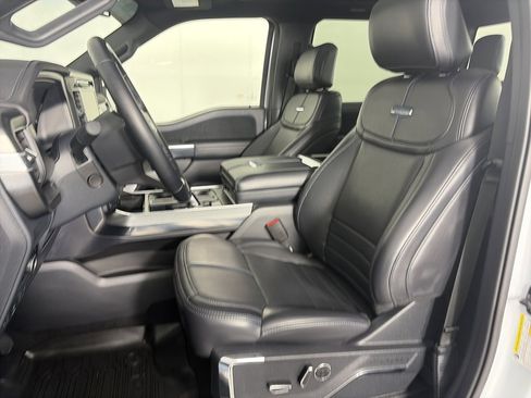 Used 2025 Ford F150 Platinum w/ Equipment Group 702A High image 11