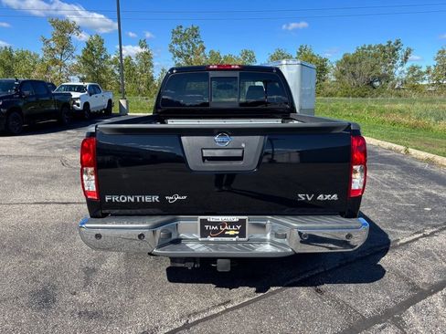 Used 2013 Nissan Frontier SV w/ SV Value Truck Pkg AWD/4WD image 6