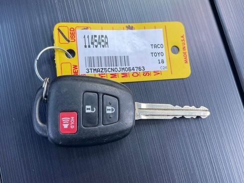 Used 2018 Toyota Tacoma SR5 image 12