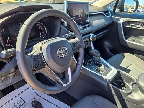 Used 2023 Toyota RAV4 XLE w/ Convenience Package image 11