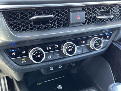 Certified 2025 Acura ADX A-Spec image 18