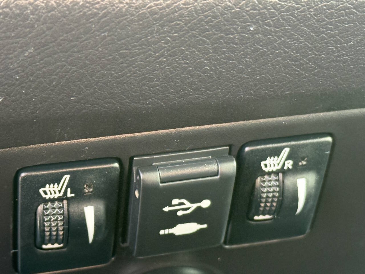 Used 2018 Toyota Sienna SE FWD image 14