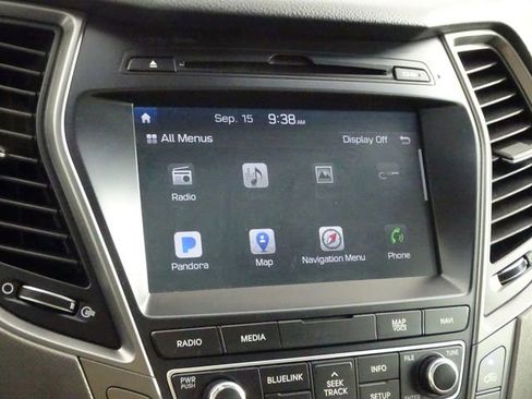 Used 2018 Hyundai Santa Fe Limited image 34