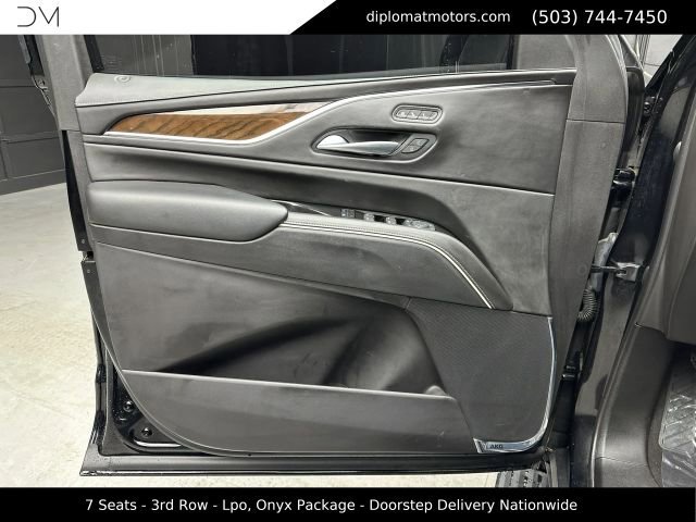 Used 2023 Cadillac Escalade ESV Sport Platinum w/ LPO, ONYX Package AWD/4WD image 24