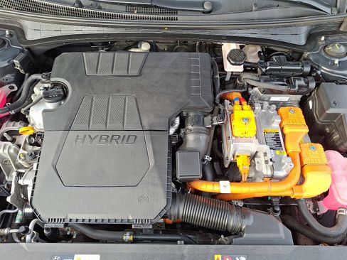 Used 2022 Hyundai Elantra Limited w/ Cargo Package image 27