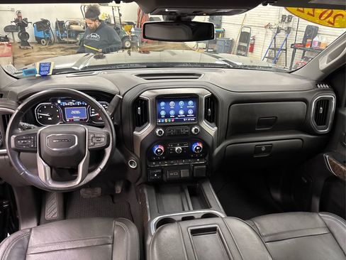 Used 2022 GMC Sierra 3500 Denali image 23