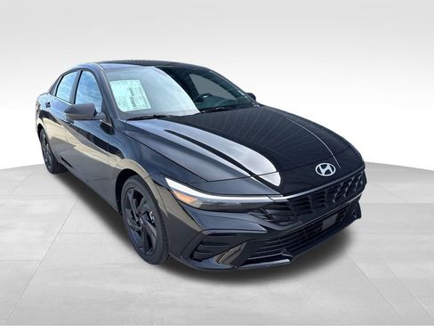 New 2026 Hyundai Elantra SEL Sport Premium FWD image 4